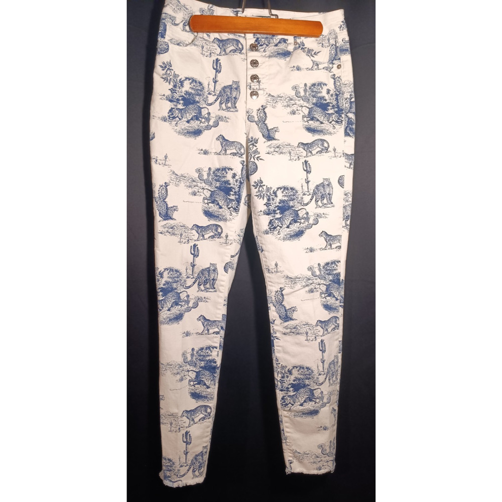 Wild Fable Size 6 White Jeans Big Cats Cactus Blue All Over Graphic Button Front